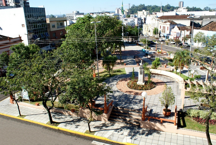 Guia de Turismo Vale do Paranhana e Serra Gaúcha FACCAT Faculdades Integradas de Taquara/RS